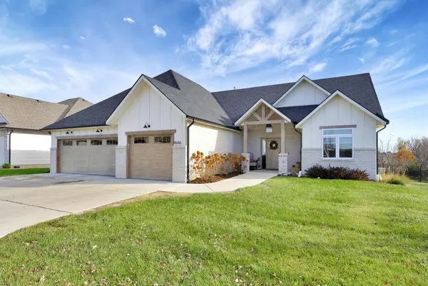 4686 N Elk Creek Dr, Bel Aire, KS 67226