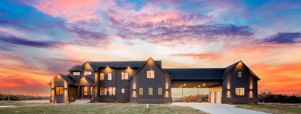 243 Thurston Ln, Derby, KS 67037-4083