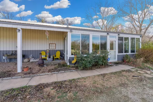 Belle Plaine, KS 67013,651 N Hydraulic