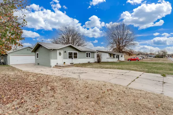 Wichita, KS 67217,816 W Savannah St