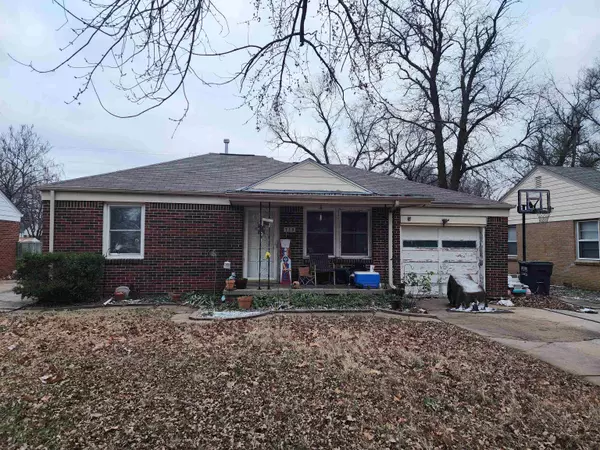 718 S Eastridge St, Wichita, KS 67207