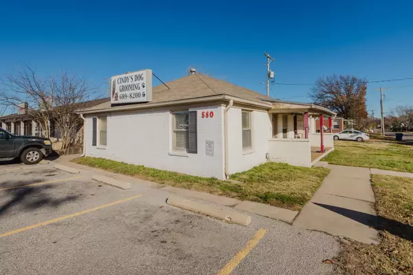 Wichita, KS 67218,580 S Oliver