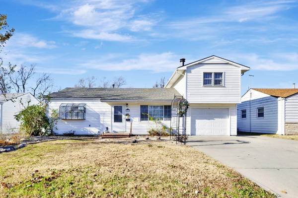 2751 S Bennett Ave., Wichita, KS 67217