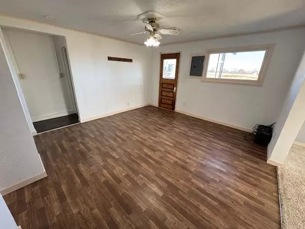 Minneapolis, KS 67467,456 S Rothsay Ave