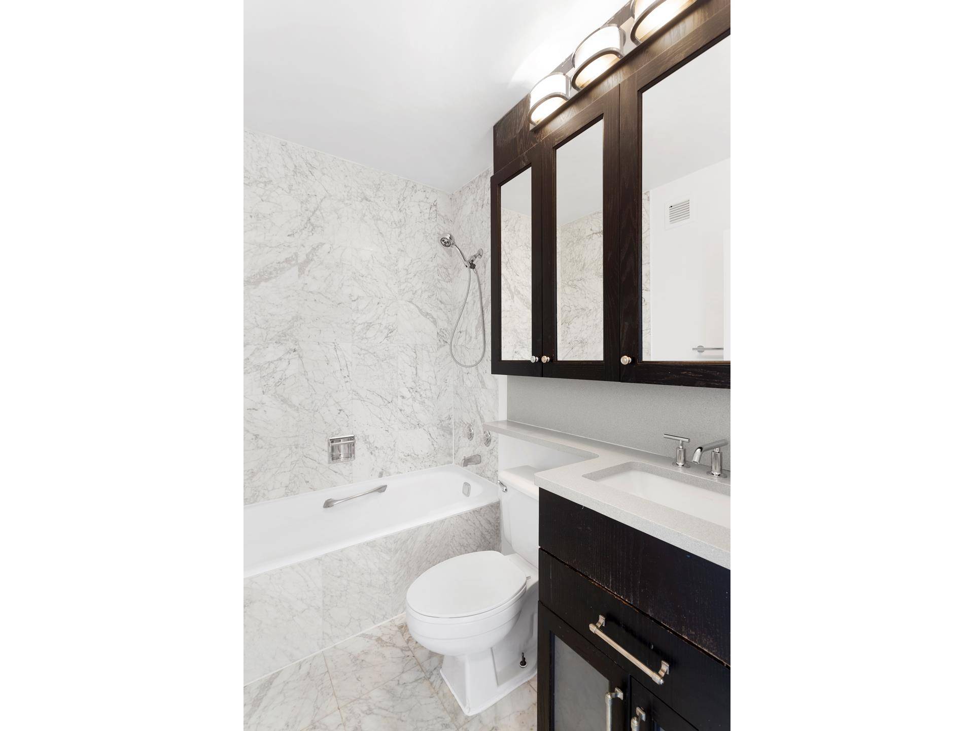 Manhattan, NY 10280,377 RECTOR Place #4L