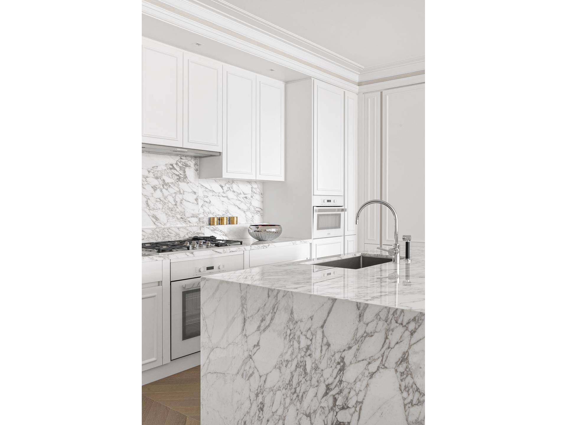 Manhattan, NY 10013,108 LEONARD Street #4N