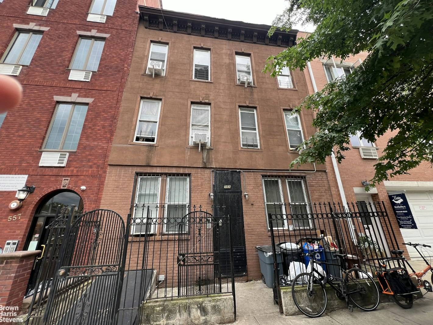 561 6TH Avenue, Brooklyn, NY 11215