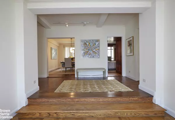 Manhattan, NY 10023,25 CENTRAL Park W #9MK