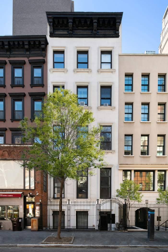 130 E 61st Street, Manhattan, NY 10065