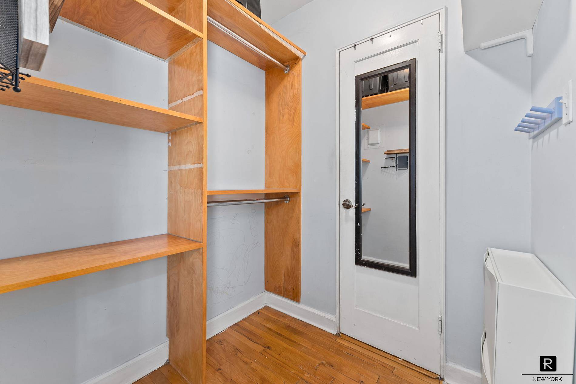 Queens, NY 11377,39-60 52nd Street #4-G