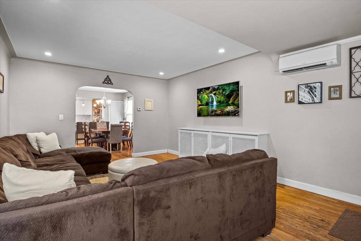 Brooklyn, NY 11234,1878 RYDER Street