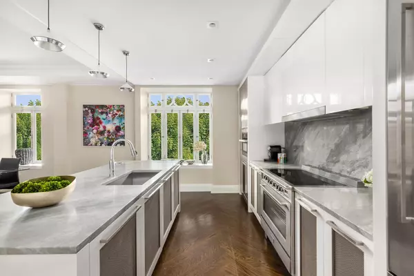 344 W 72ND Street #303, Manhattan, NY 10023