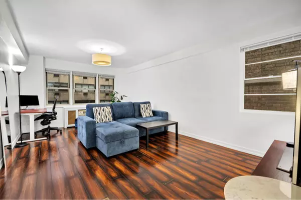 321 E 45TH Street #8H, Manhattan, NY 10017