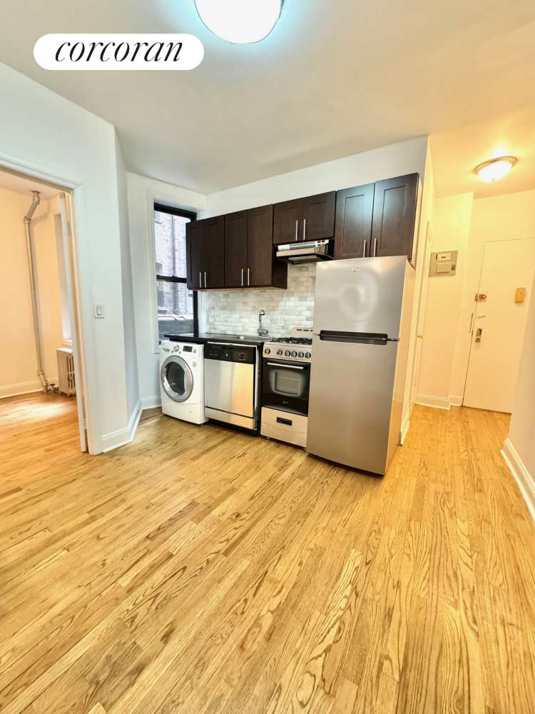 Manhattan, NY 10021,413 E 70TH Street #7