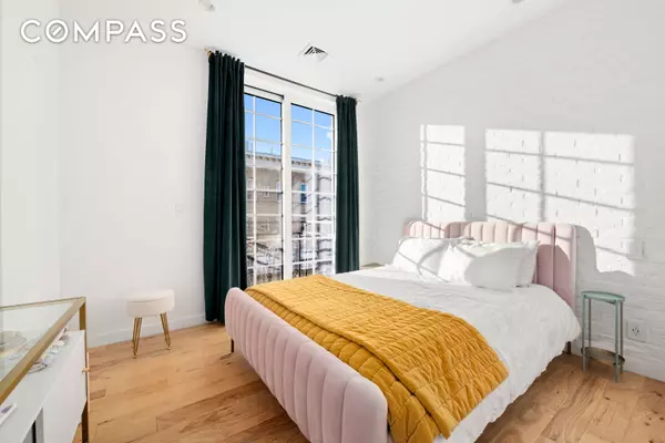 Brooklyn, NY 11222,278 Nassau Avenue #3B