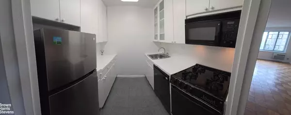 392 CENTRAL Park W #8G, Manhattan, NY 10025
