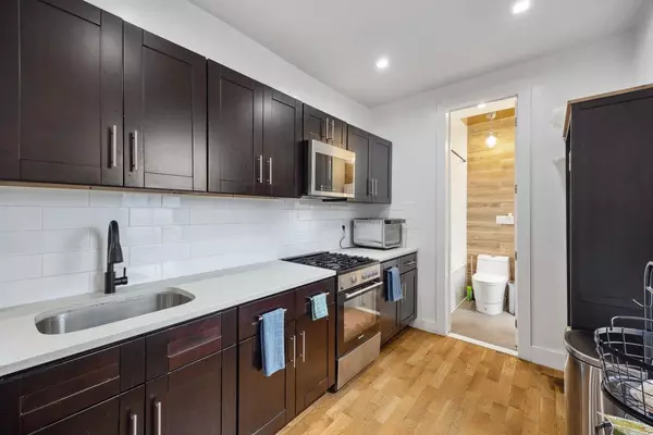Brooklyn, NY 11222,118 Kingsland Avenue #1