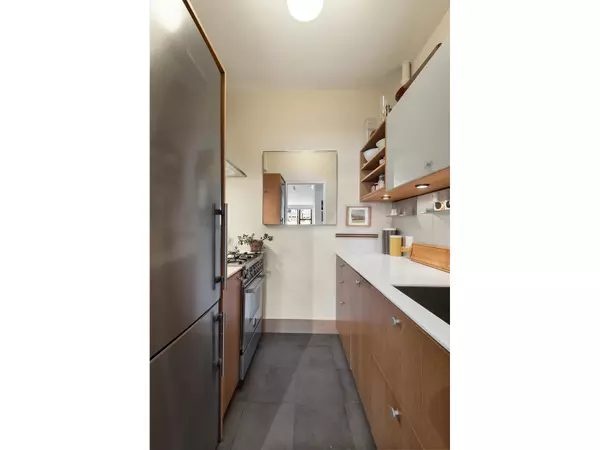 Manhattan, NY 10022,345 E 52ND Street #12F