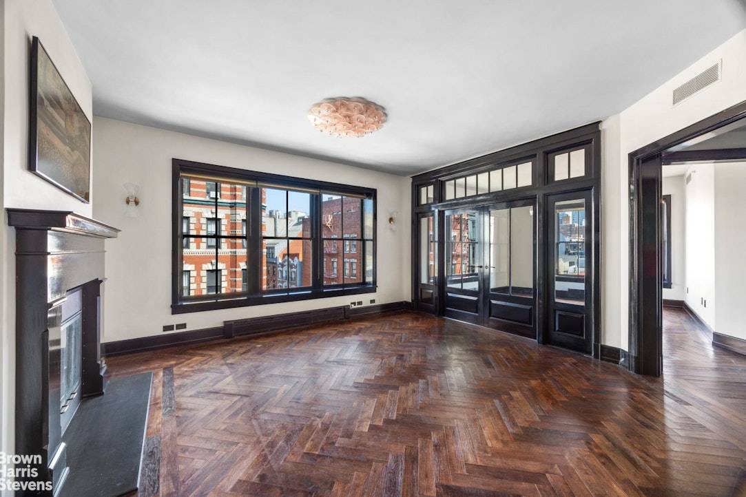 Manhattan, NY 10012,211 ELIZABETH Street #5N