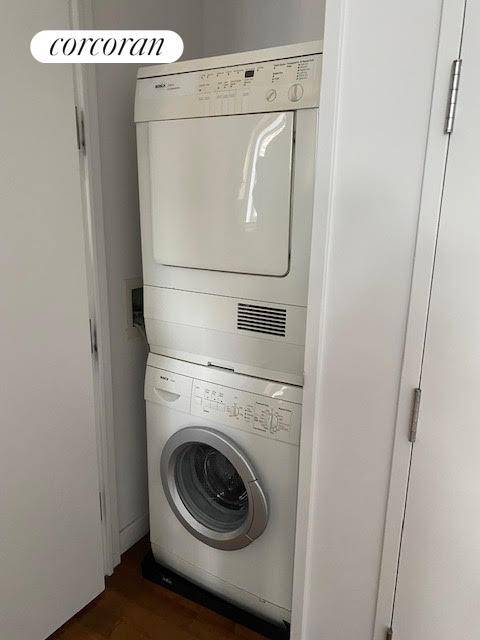 Manhattan, NY 10019,1600 BROADWAY #17A