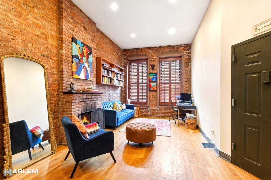 Manhattan, NY 10027,246 W 132nd Street