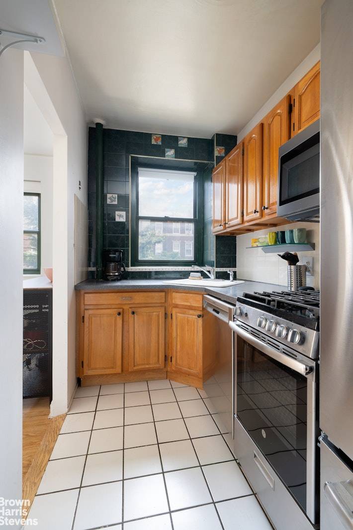 Queens, NY 11372,34-20 79TH Street #3H