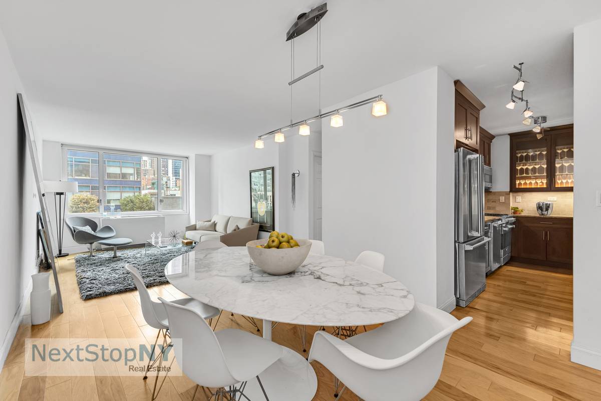 245 E 54TH Street #5R, Manhattan, NY 10022
