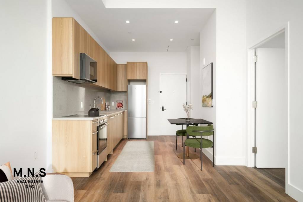 Queens, NY 11101,34-35 44th Street #803