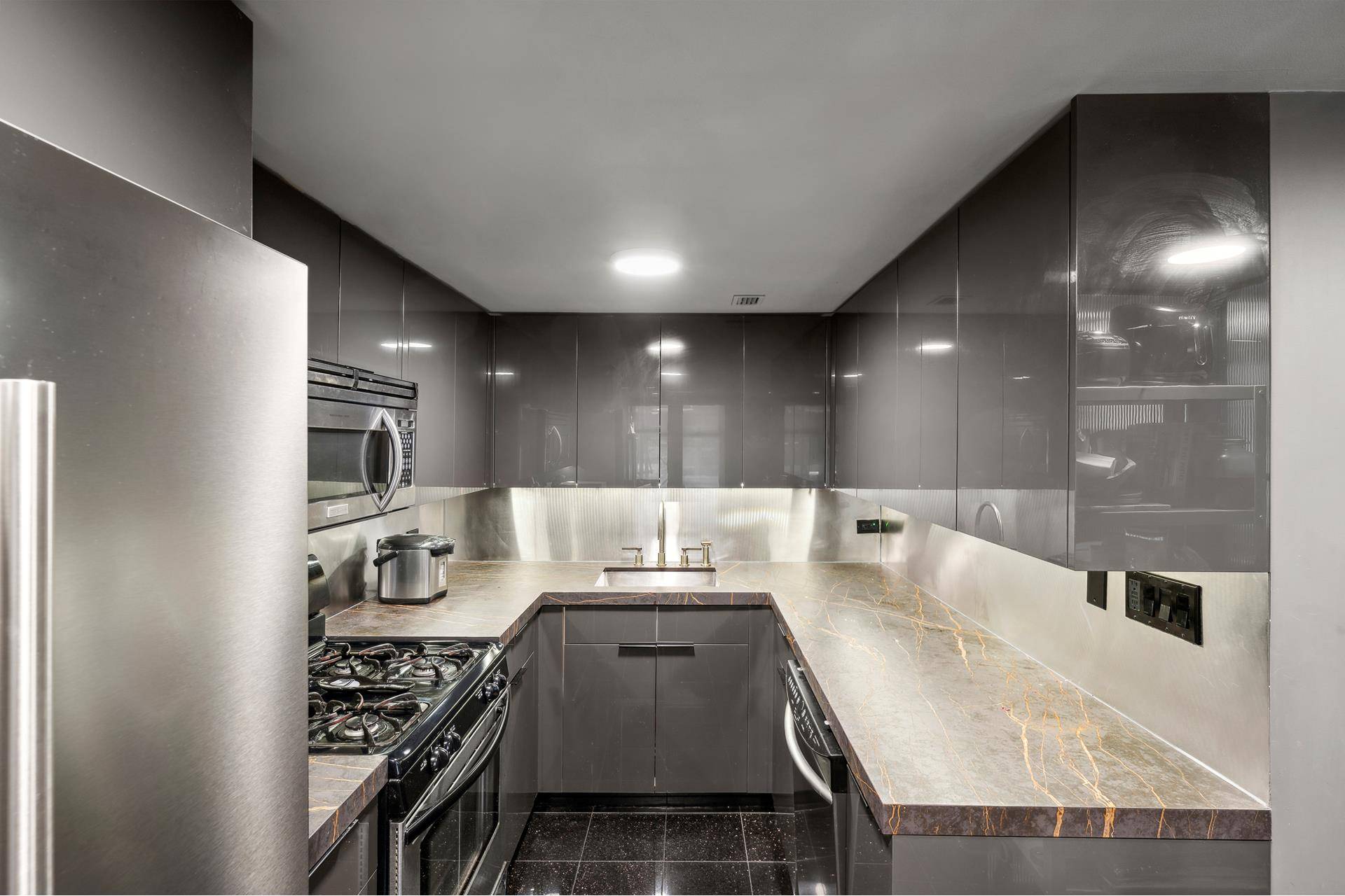 Manhattan, NY 10013,240 CENTRE Street #2K