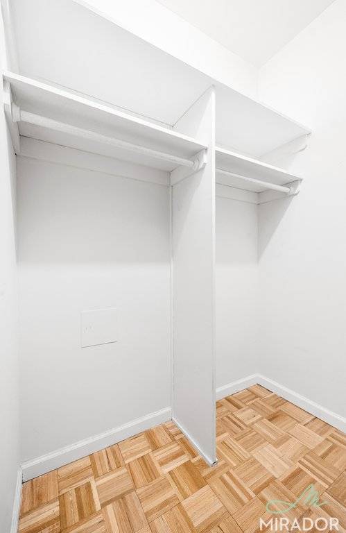 Manhattan, NY 10038,15 Park Row #21J