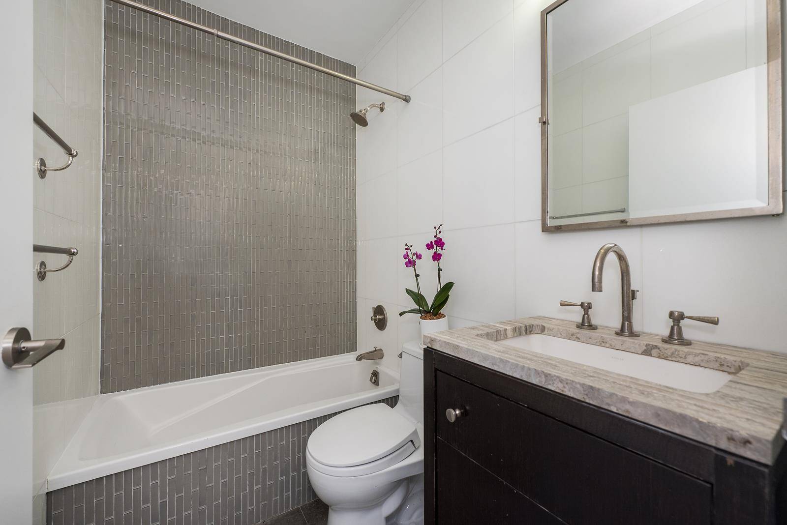 Manhattan, NY 10017,212 E 47th Street #28-E