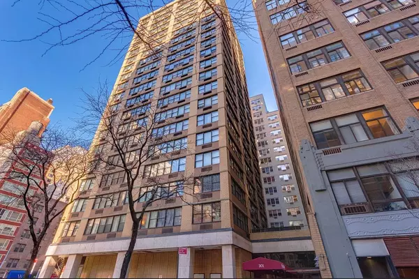 Manhattan, NY 10017,301 E 45TH Street #10B