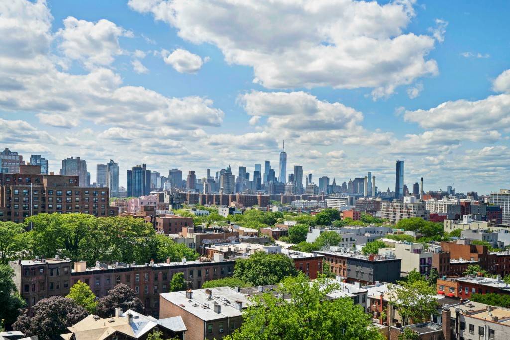Brooklyn, NY 11205,185 Hall Street #1411