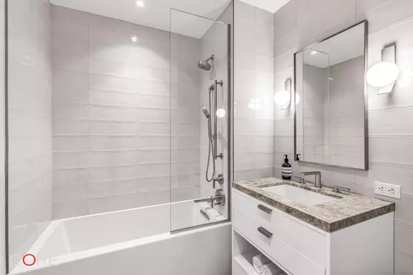 Manhattan, NY 10016,501 3rd Avenue #31C