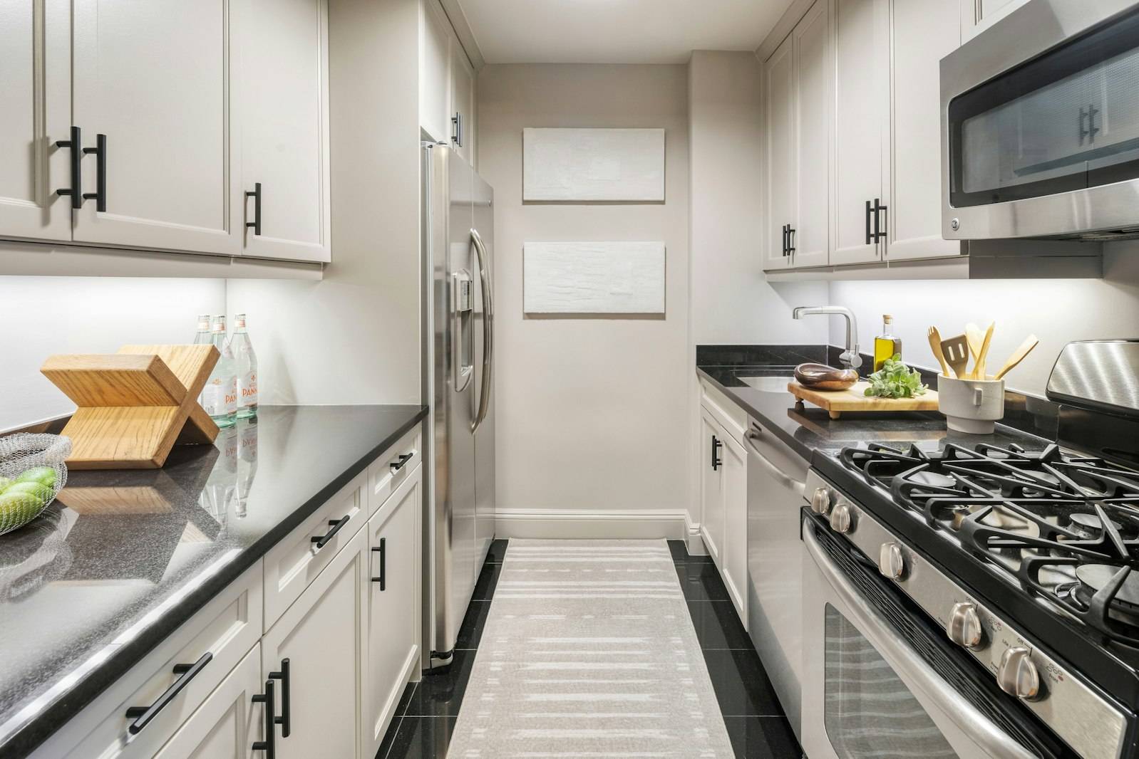 Manhattan, NY 10023,155 W 68TH Street #921