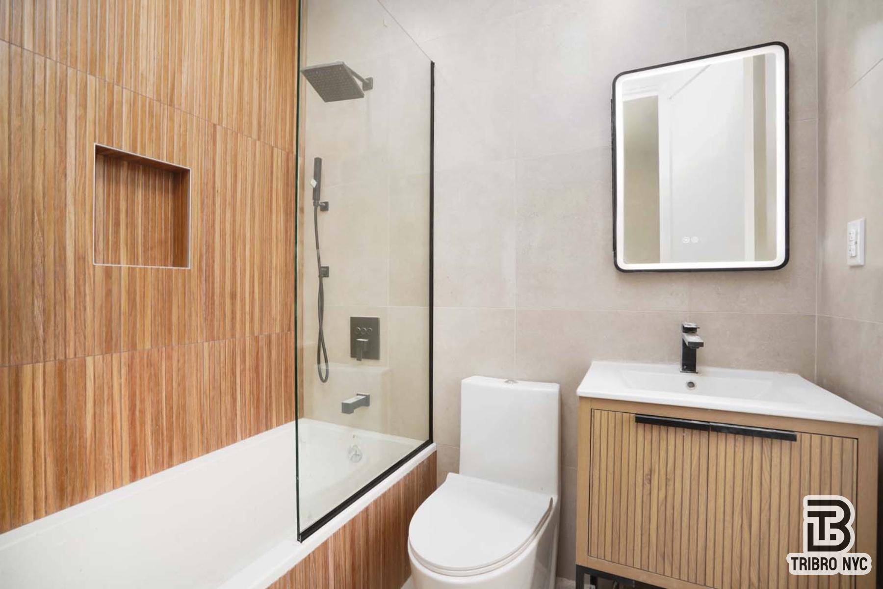 Brooklyn, NY 11206,92 Manhattan Avenue #3A