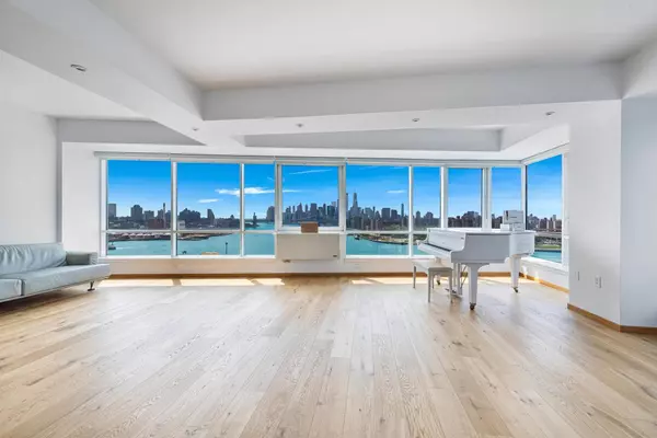 Brooklyn, NY 11249,440 Kent Avenue #22-B