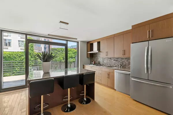 Brooklyn, NY 11211,469 GRAND Street