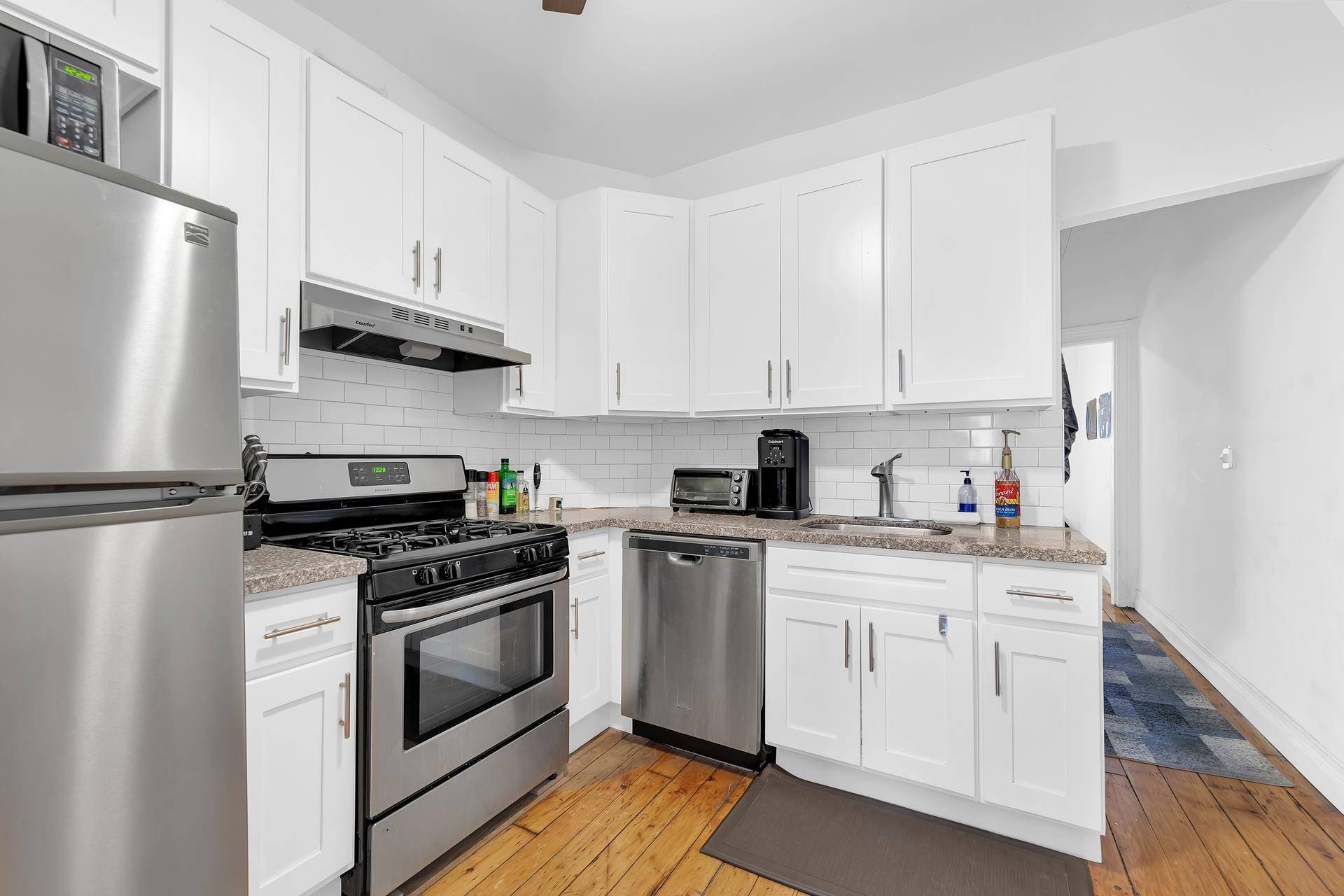 Manhattan, NY 10128,412 E 88TH Street #3E