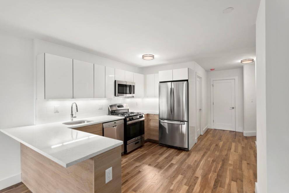 62-60 99th Street #411, Queens, NY 11374