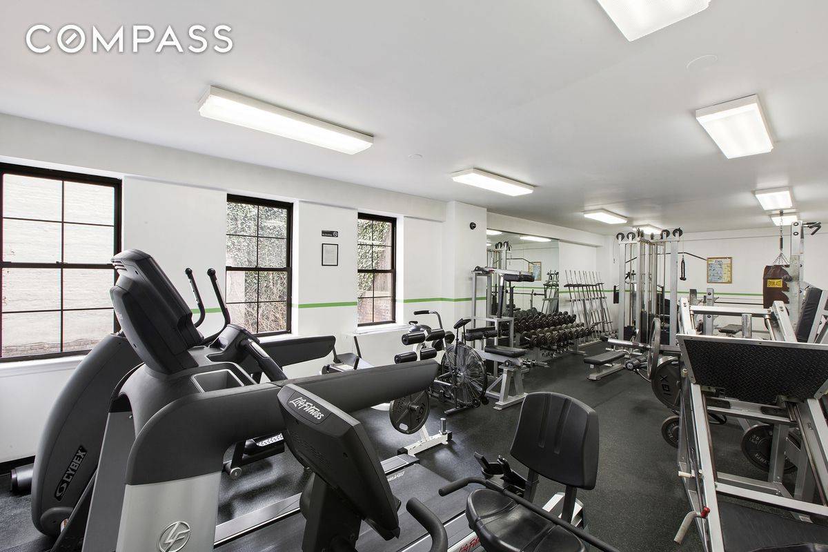 Manhattan, NY 10011,222 W 14th Street #5D