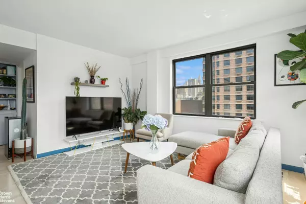 Manhattan, NY 10010,330 3RD Avenue #17C