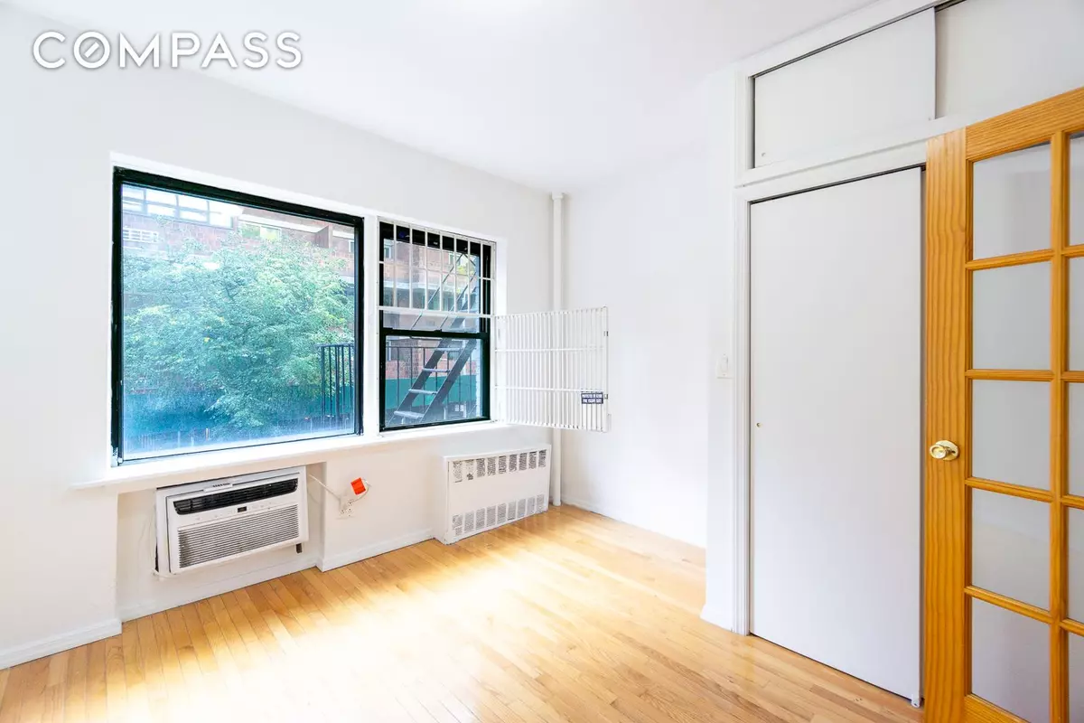 Manhattan, NY 10010,319 E 25th Street #2B