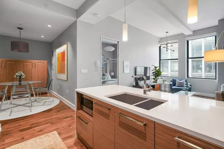 140 W 22nd Street #4C, Manhattan, NY 10011