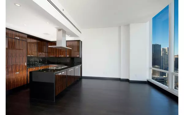 Manhattan, NY 10019,157 W 57TH Street #40A