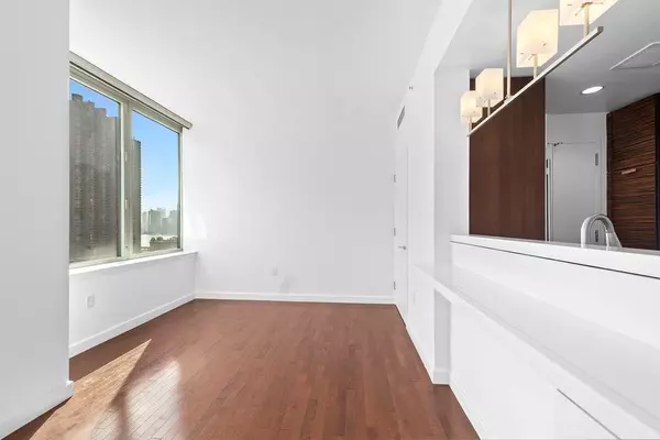 Manhattan, NY 10016,225 E 34th Street #18I