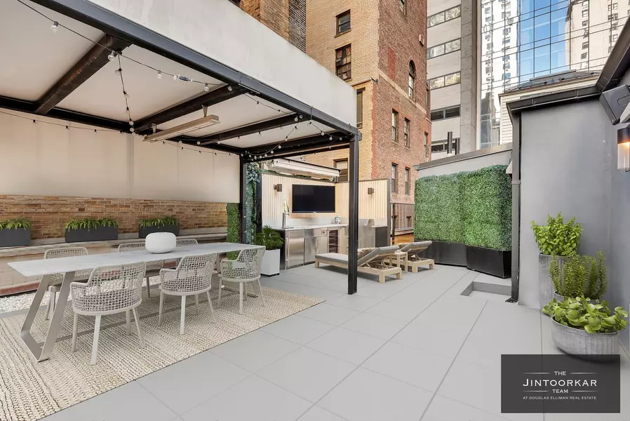 152 W 58TH Street #PENTHOUSE, Manhattan, NY 10019