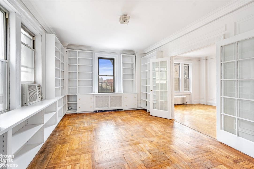 Manhattan, NY 10025,370 RIVERSIDE Drive #8D
