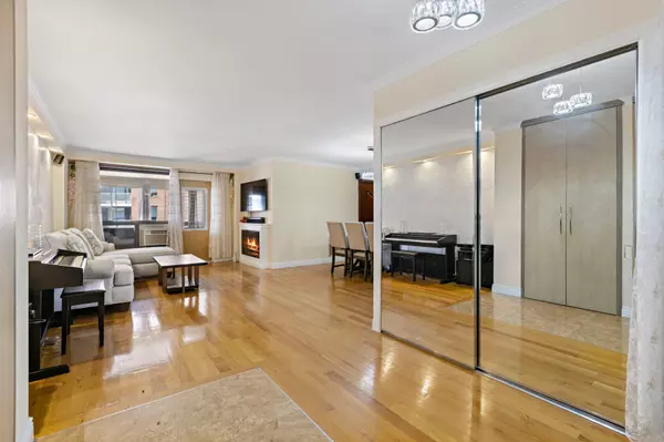 Queens, NY 11374,61-35 98th Street #15-E