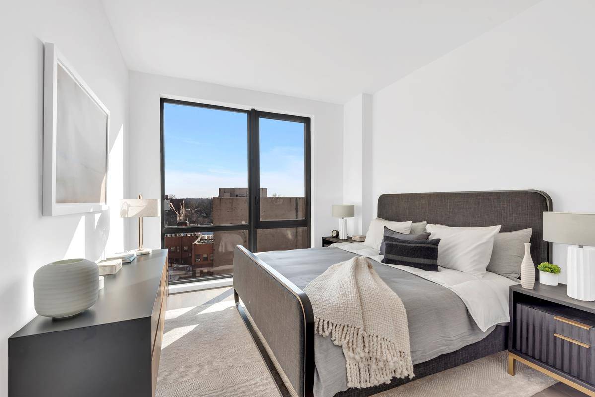 Queens, NY 11375,107-06 Queens Boulevard #7-G